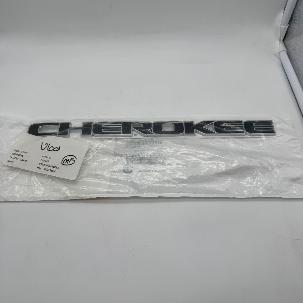 OEM 2017-2021 Jeep Grand‎ Cherokee FRONT DOOR 68264488AB Emblem Mopar